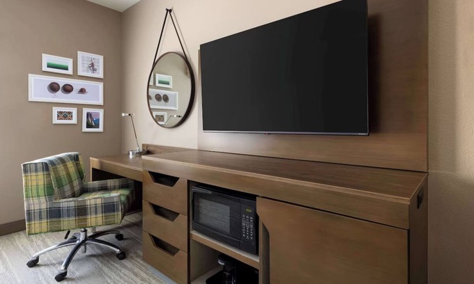 Oakhurst Hotel | Perfect For the Outdoor Enthusiasts! 15 Miles From Yosemite- 2 Units