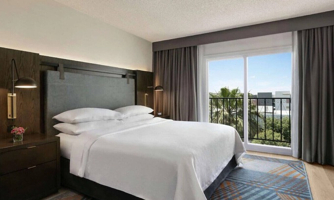 Downey House | Perfect Home For Vacation! Best for Couples!