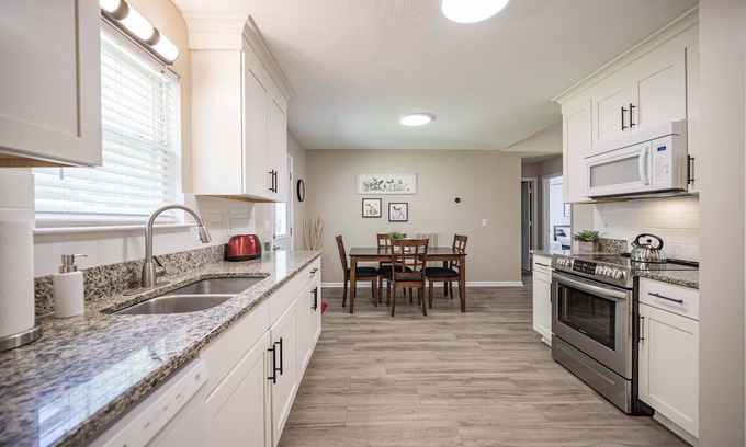 Murfreesboro House | PERFECT LOCATION! Short Term Temporary Housing