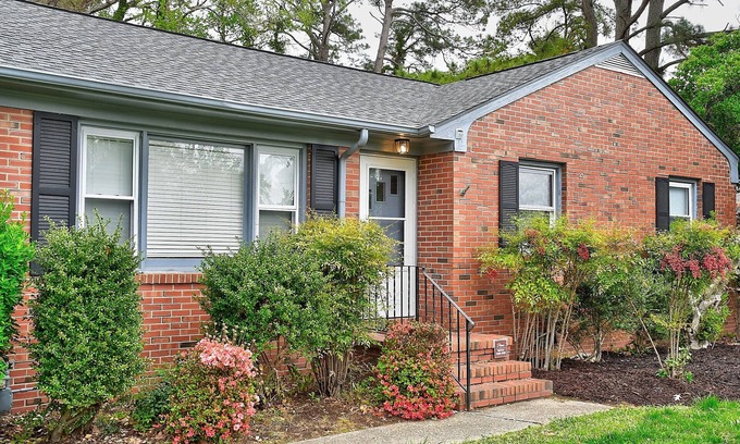 Northeast Virginia Beach House | Perfect location - Close to the Ocean and Bay in Virginia Beach