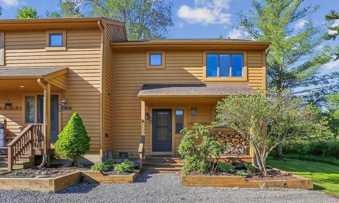 Davis Condo | Perfect place to play hard, sleep well and enjoy some Canaan Time!