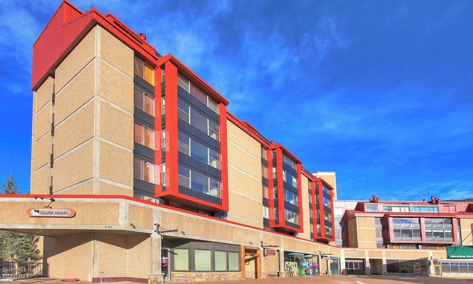 Copper Mountain Village Hotel | Perfectly Located Hotel Room in Heart of Copper! VS440H