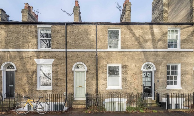 Mill Road House | Period townhouse in City Centre with Views