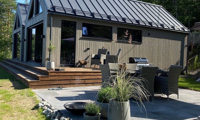 Kragero Cabin | Perle ved Sjøen! Hytte på 90m2, i Nærheten av Kragerø Resort!