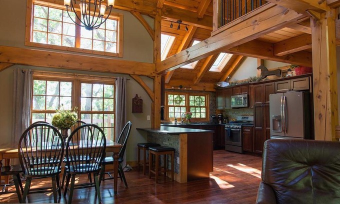 Blue Eye Cabin | Persimmon Hollow with GameRoom