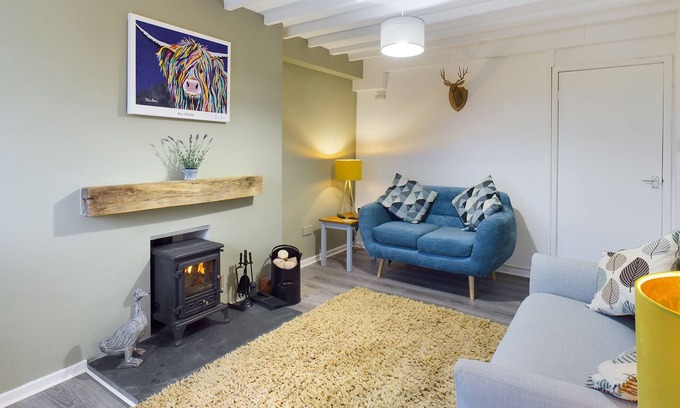Glanwydden Cottage | Pet Friendly Welsh cottage in lovely village location
