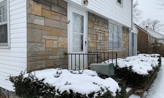 Alliance House | Pet Friendly 4 bedroom home in Alliance!