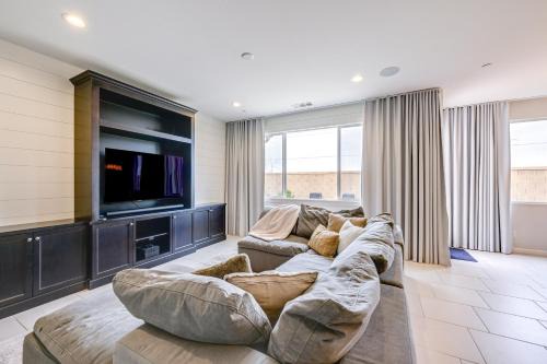 Clovis House | Pet-Friendly Clovis Home - Near Mall and Waterpark!
