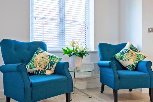Twigworth House | Pet friendly house by KBS StayHub Short Lets & Serviced Accommodation Innsworth with parking