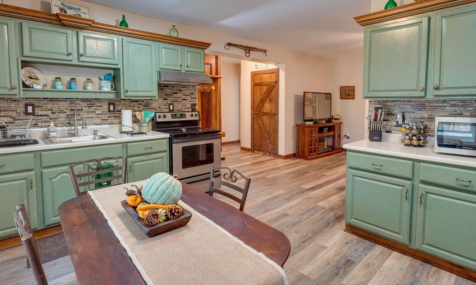 Bloomingburg House | Pet-Friendly Mid-Hudson Getaway w/ Fire Pit!