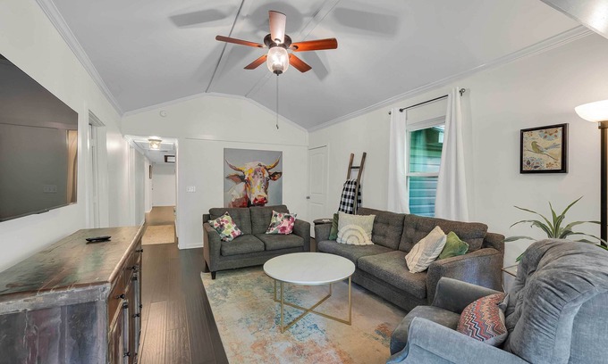Pickens Cottage | Pet-Friendly Pickens Vacation Rental w/Fire Pit