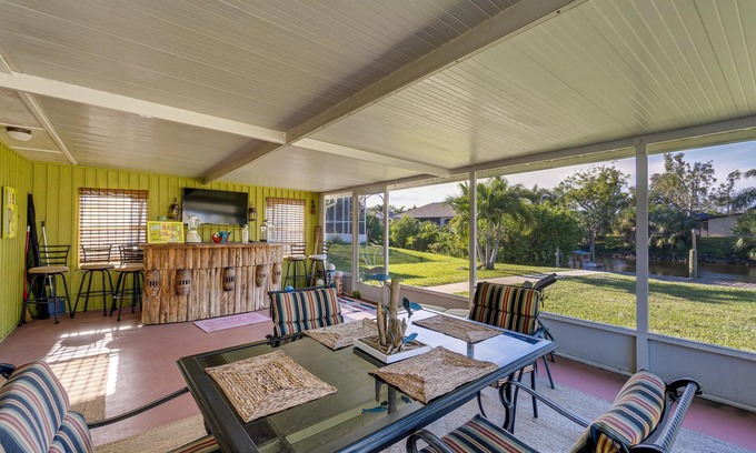 Harbour Heights Cottage | Pet-friendly Punta Gorda Home w/Dock on Canal!