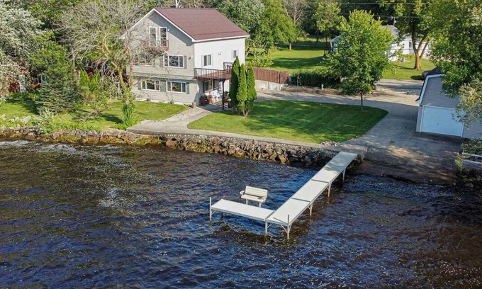 Eureka House | PeT FrienDly, Renovated Lake Home W/Gr8 SWIMminG
