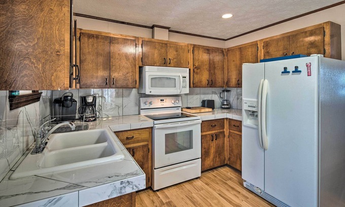 Saluda Cottage | Pet-friendly Saluda Home w/Mountain Views!