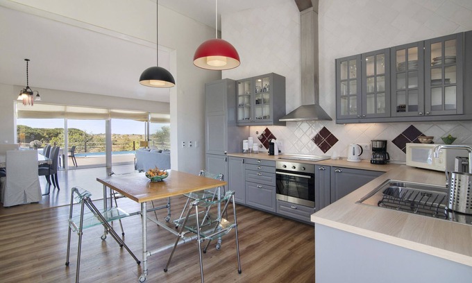 Pera House | Pet-Friendly Villa Poça da Negra with Sea View, Pool, Garden & Wi-Fi