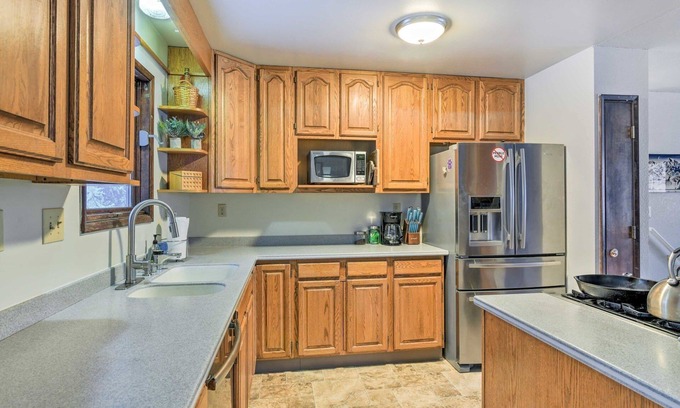 Turnagain House | Pet Friendly West Anchorage Home Near Airport! by RedAwning