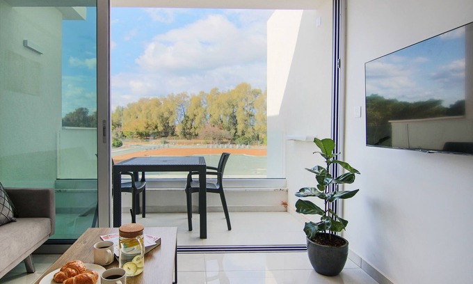 Paphos Apartment | Phaedrus Living: Seaside Executive Flat Harbour 101