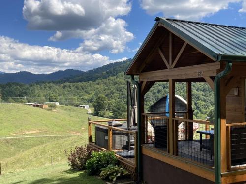 Mars Hill House | Phobos Cabin