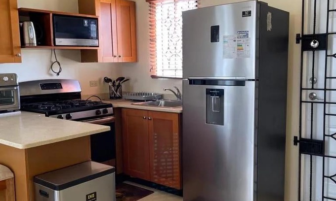 Portmore House | Phoenix cozy vacation home