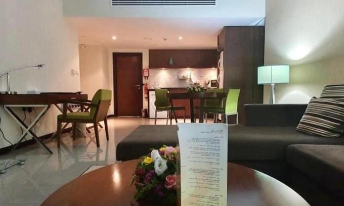Al Wahdah Apartment | Phoenix Plaza Hotel Apartments