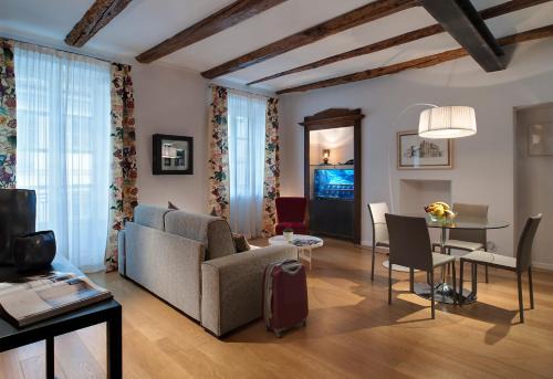Historic Centre Apartment | Piazza Vittorio Suites