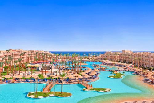 Village Road Resort | Pickalbatros Palace - Aqua Park Hurghada
