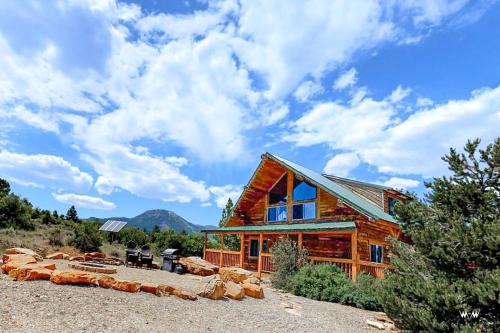 Monticello House | Picturesque Cabin with Barbecue and Fire Pit in Monticello, Utah