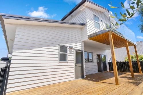 Papamoa Beach House | Picturesque Papamoa - Papamoa Holiday Home
