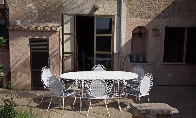 Biniali Cottage | Picturesque typical Mallorcan house from the 19th century with pool