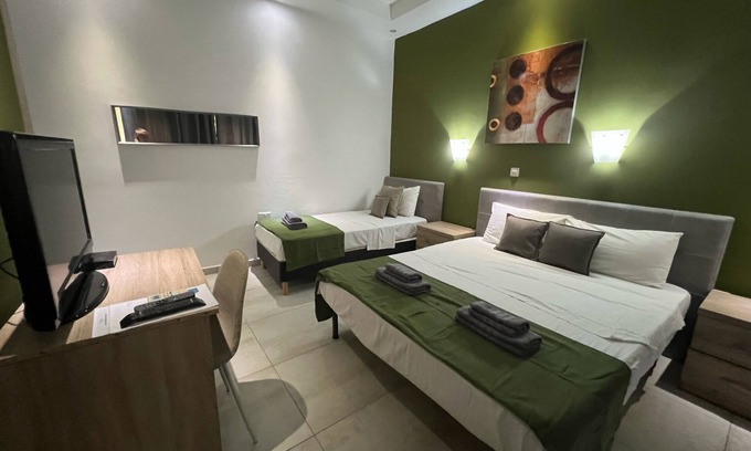 Qawra House | Pierre De Soleil Guesthouse