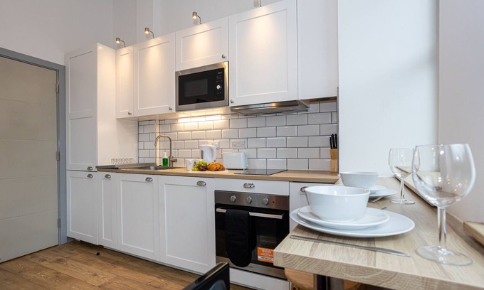 Salford Apartment | Pillo Rooms Serviced Apartments- Salford