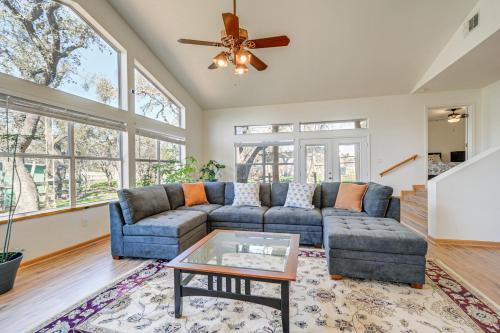 Dripping Springs House | Pin Oak Farmhouse with Patio in Dripping Springs