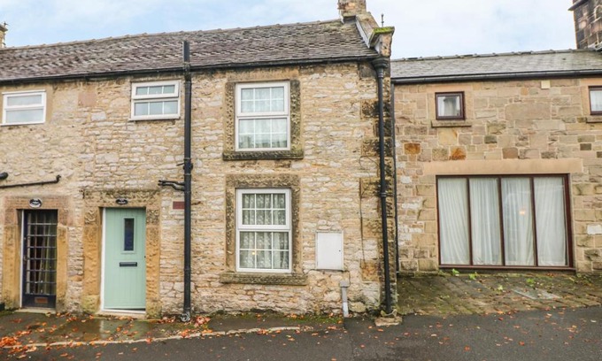 Youlgreave House | Pine Cottage
