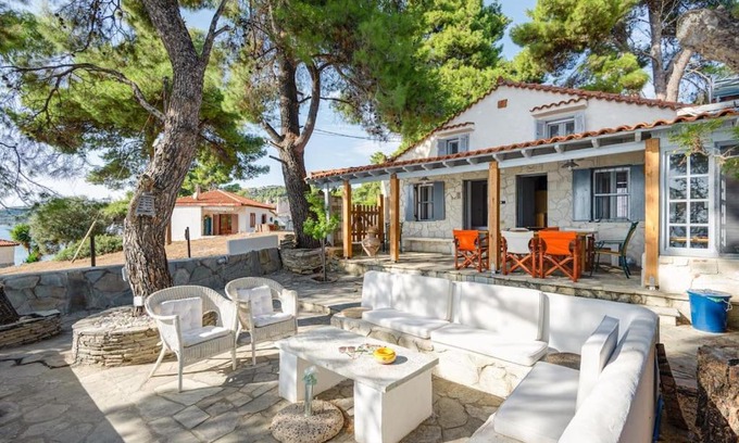 Kassandra House | Pine Cove House