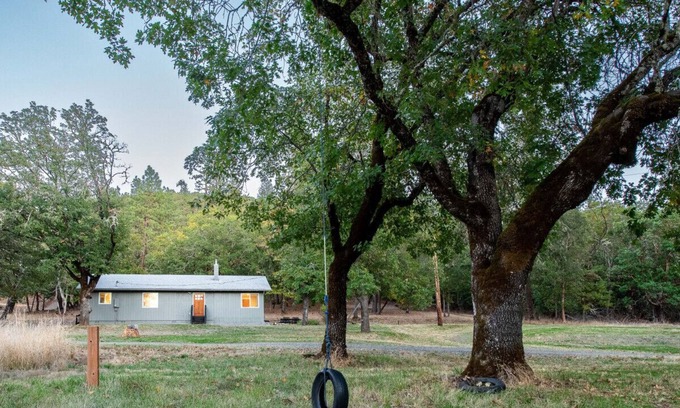 Murphy House | Pine crest cottage. Cozy and updated