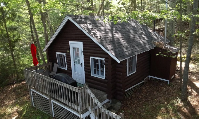 Lincolnville Cottage | Pine Grove Cottages: Cottage 3: Studio Cottage - Pet Friendly