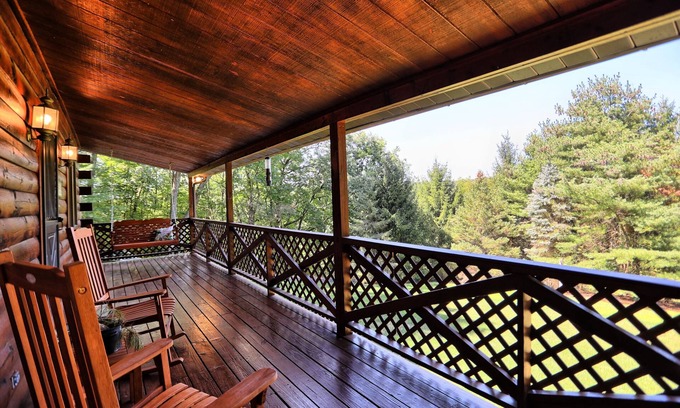 Elliottsburg Cabin | Pine View Cottage - Cozy and Secluded - 3 bedroom
