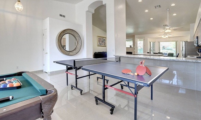 Avondale Villa | Ping Pong! Billiards! Fire Pit! Inner Sound System