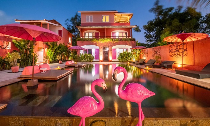 Pecatu Hotel | PinkCoco Uluwatu - Constant Surprises & for Cool Adults Only