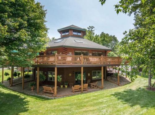 Swanton House | Pinnacle Paradise! Hot Tub! Dock Slip included!