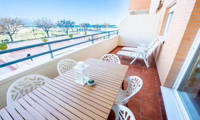 Torre del Mar Apartment | Piso encantador junto al mar, relax, tranquilidad
