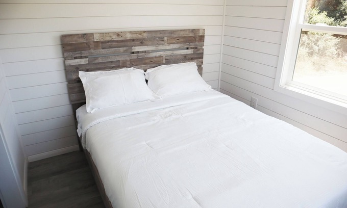 Fallbrook Cabin | Pitaya Cabin @ Vinyard Winery, 6 Adults, 2 Kids, Wifi, AC, Fallbrook