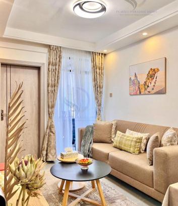 Thompson Estate Apartment | Planet Paradise Home