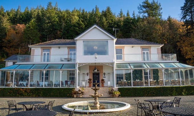 Llanrwst Hotel | Plas Maenan