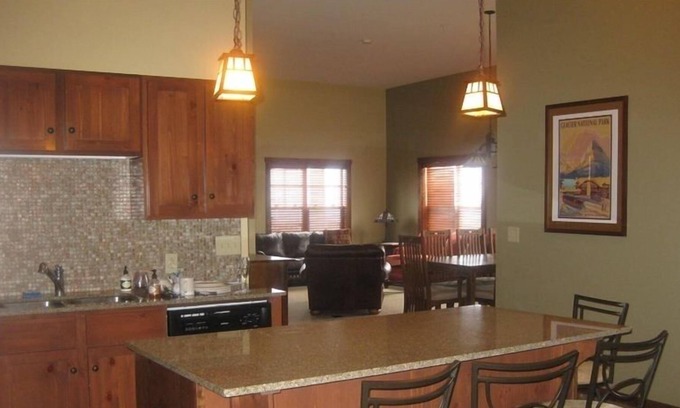 Snowshoe Apartment | Platinum 3 sleeper, Soaring Eagle