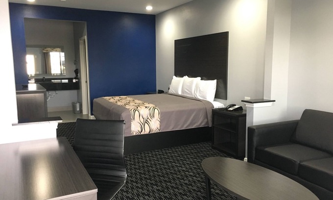 US 290 Hotel | Platinum Inn and Suites