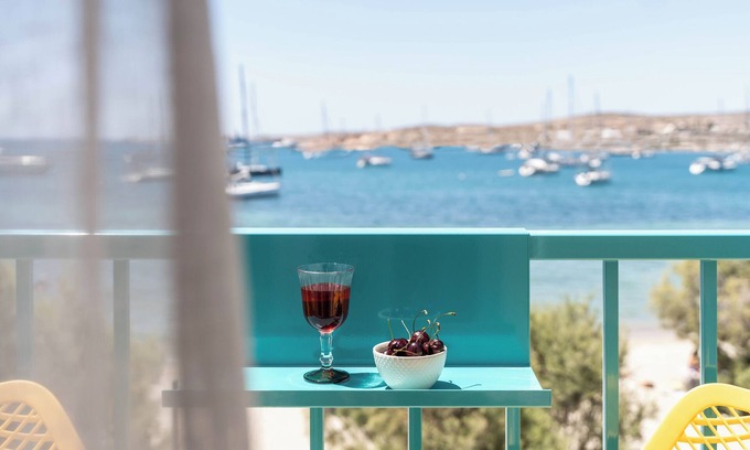 Paros Hotel | Play Paros
