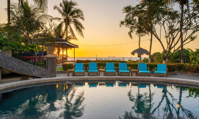 Potrero Villa | Playa Potrero - impressive 9 BR beachfront villa: Casa Taj