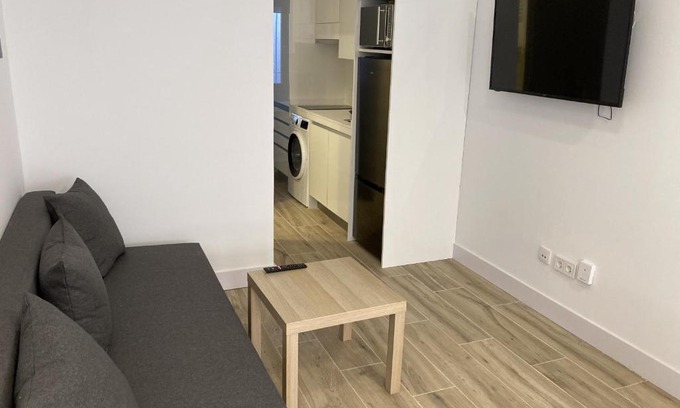 Almenara Apartment | Plaza Castilla Apartments