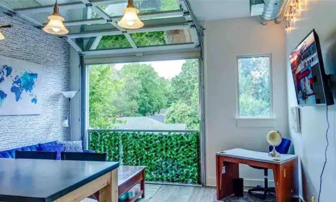 Plaza Midwood Condo | *Plaza Midwood Palace* on Central Ave